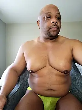 carmeldaddy1 online show from December 1, 2024, 5:02 pm