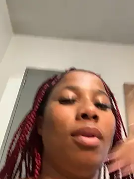 Snapshot of CurvyDesire1 chatting on February 22, 2025, 3:36 pm CurvyDesire1 online show from February 22, 2025, 3:36 pm