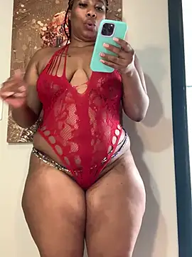 Snapshot of CurvyDesire1 chatting on March 4, 2025, 8:02 am CurvyDesire1 online show from March 4, 2025, 8:02 am