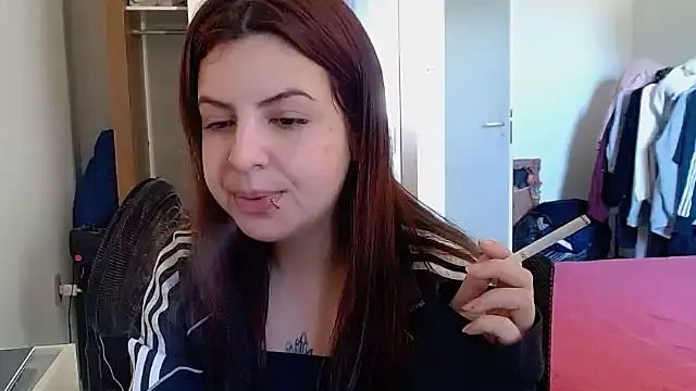 chelbyy online show from September 23, 2025, 12:52 pm