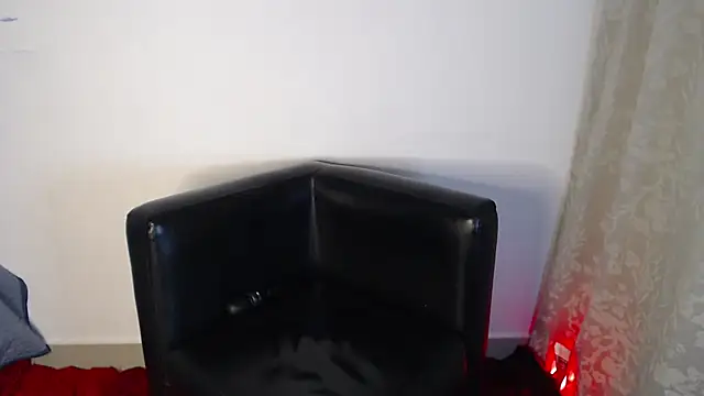 AmeliPonce online show from September 28, 2025, 1:22 am