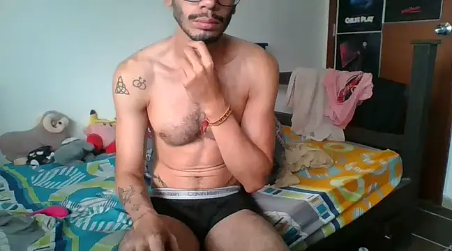 alisterxxx online show from December 28, 2024, 1:28 pm