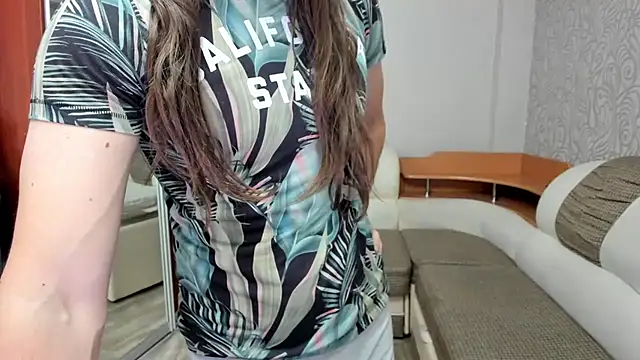 Marrymepls online show from October 8, 2025, 7:39 am