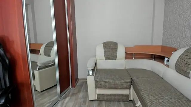 Marrymepls online show from November 19, 2025, 5:29 am