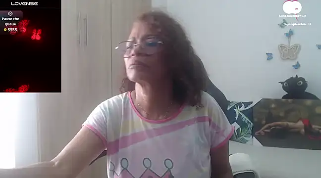 BustyMilf  online show from February 9, 2025, 6:26 pm