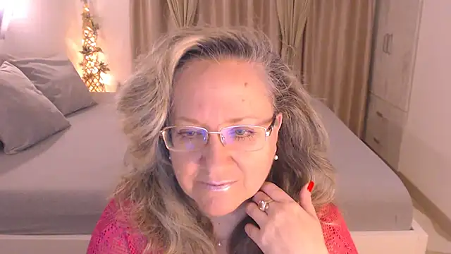 Raisshy online show from November 21, 2025, 5:44 pm