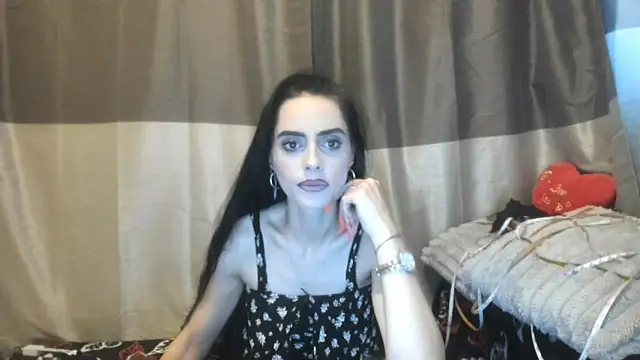 jessystarr online show from November 5, 2025, 2:39 pm