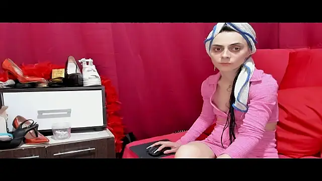 jessystarr online show from April 3, 2026, 7:56 pm