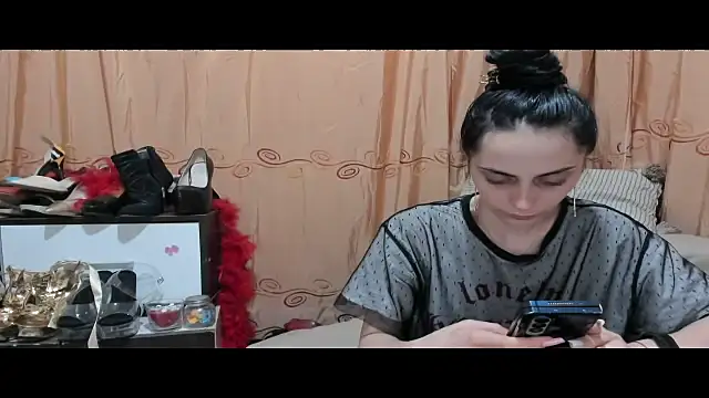jessystarr online show from June 12, 2026, 7:13 pm