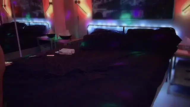 MikyFoxx online show from September 26, 2025, 9:46 am