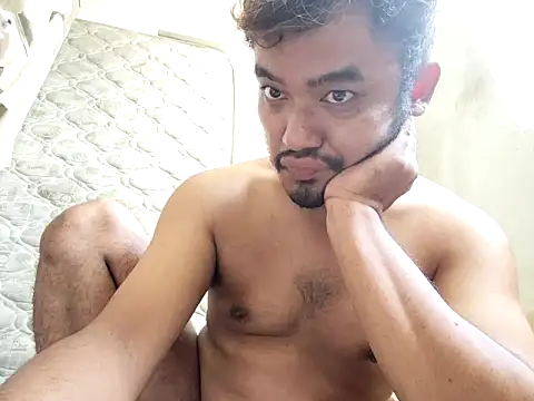 Snapshot of eizy2310 chatting on December 7, 2024, 1:14 am eizy2310 online show from December 7, 2024, 1:14 am