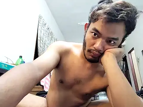 Snapshot of eizy2310 chatting on December 7, 2024, 7:54 pm eizy2310 online show from December 7, 2024, 7:54 pm