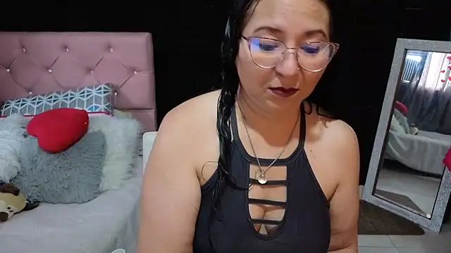 Snapshot of katifoxx chatting on May 31, 2026, 4:25 pm katifoxx online show from May 31, 2026, 4:25 pm