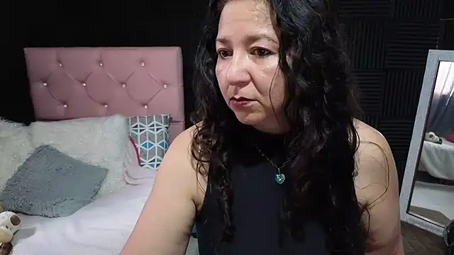 katifoxx online show from July 24, 2026, 3:43 pm