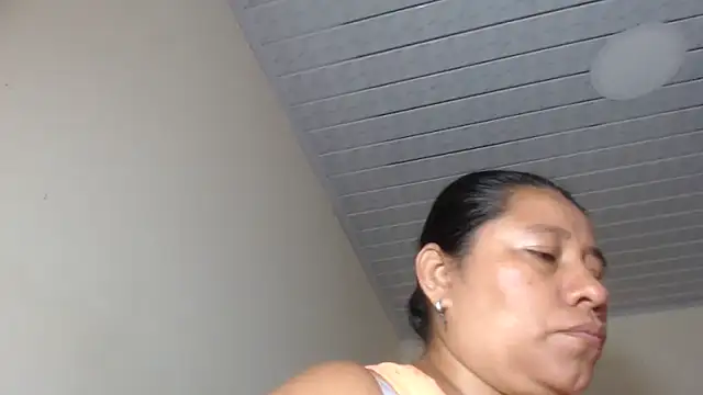 adrixxx38 online show from September 30, 2025, 4:34 pm