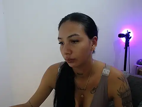 Allyson Smith online show from January 30, 2025, 11:45 pm