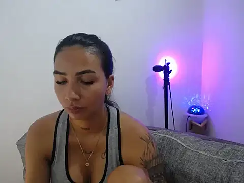 Allyson Smith online show from February 7, 2025, 10:30 pm