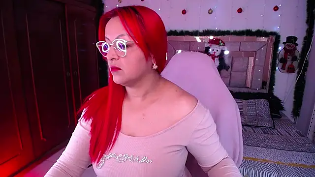 salomecastro  online show from December 16, 2025, 2:49 am