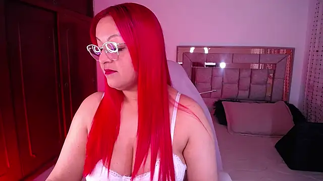 salomecastro  online show from February 3, 2026, 3:37 am