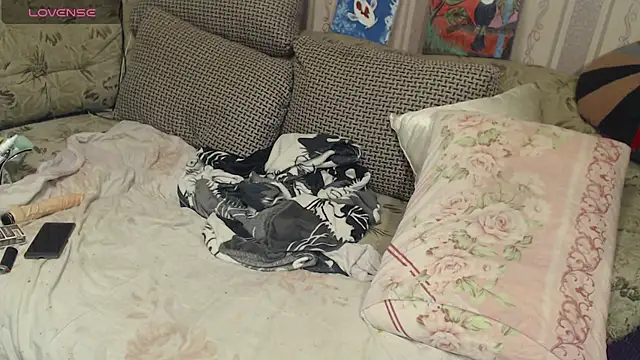 FancyLily online show from January 5, 2025, 7:28 pm