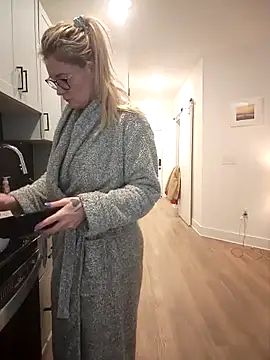 HollyTattoo online show from February 19, 2025, 6:54 pm