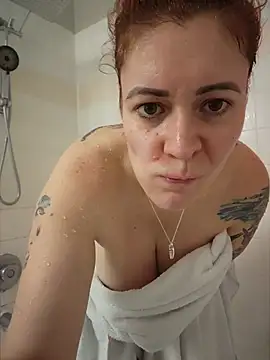 HollyTattoo online show from October 7, 2025, 6:49 pm