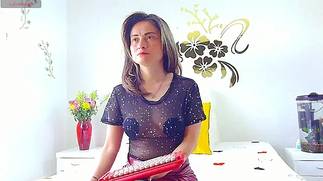 MarcelaFlores online show from July 2, 2026, 3:07 pm