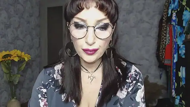 Aziza1 online show from March 18, 2026, 1:58 pm