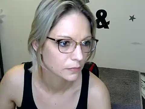 alixfeeling online show from December 6, 2024, 5:00 pm