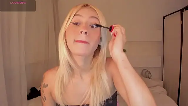 AshleyRoys online show from March 14, 2025, 4:30 pm