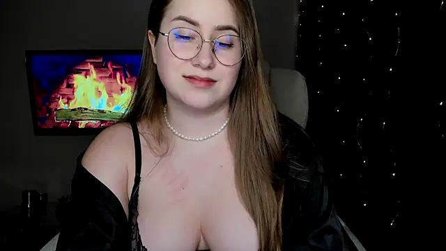 SeasonalSomeone online show from February 6, 2025, 4:03 pm