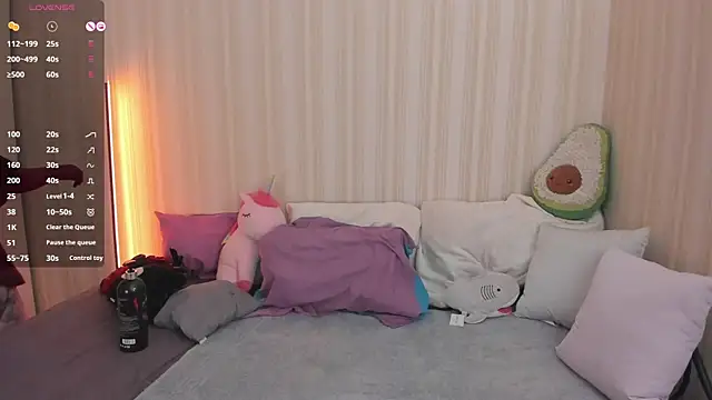 youreyesrgasm online show from February 6, 2025, 9:00 am