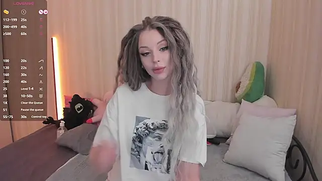 youreyesrgasm online show from February 18, 2025, 8:16 am