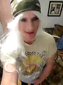 MaddyC6992 online show from March 16, 2025, 4:34 pm