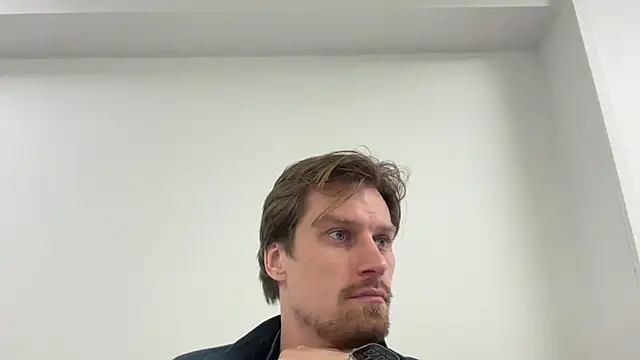 fmodel online show from February 24, 2026, 8:23 am