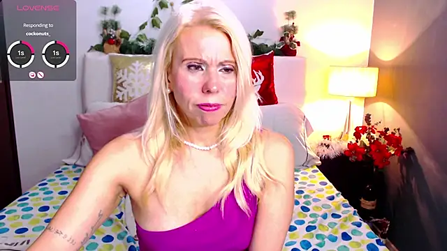 Luci evans online show from December 19, 2024, 10:32 pm