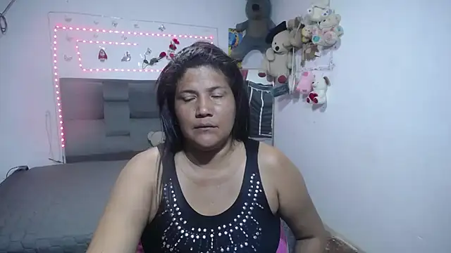 Sharloth milf online show from January 5, 2026, 7:39 pm