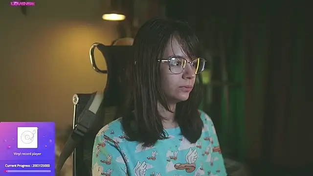 alyssa sweet online show from October 3, 2025, 4:31 am