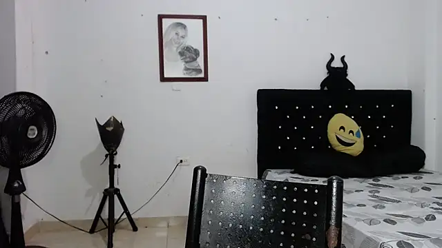 venuz mendoza20 online show from October 17, 2025, 9:39 pm