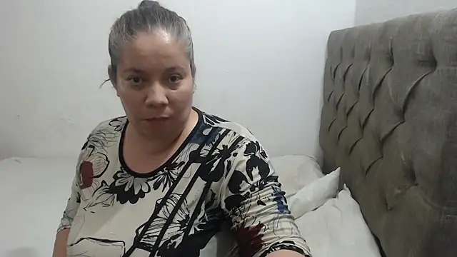 tiffany horny 1 online show from September 17, 2025, 6:59 am