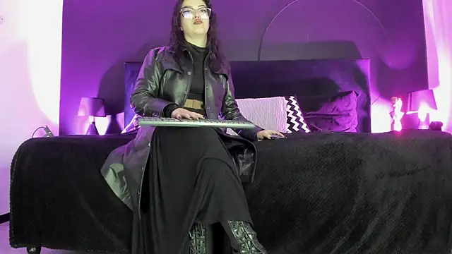  Jade 16 online show from February 14, 2025, 11:53 am