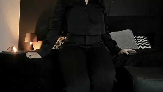  Jade 16 online show from February 25, 2025, 5:58 pm