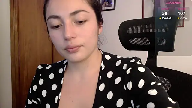 Honey Aynur20 online show from October 3, 2025, 6:27 pm