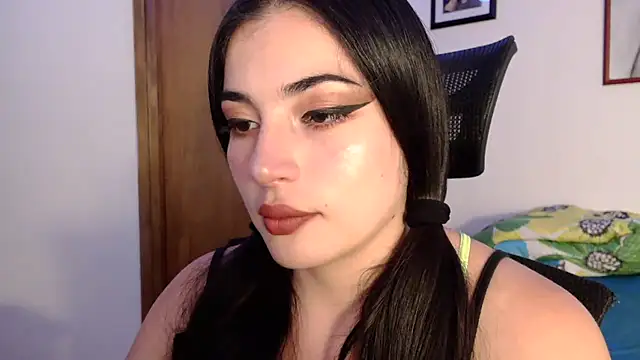 Honey Aynur20 online show from October 17, 2025, 7:16 pm