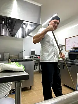 xavier 1988 online show from October 25, 2025, 12:18 am