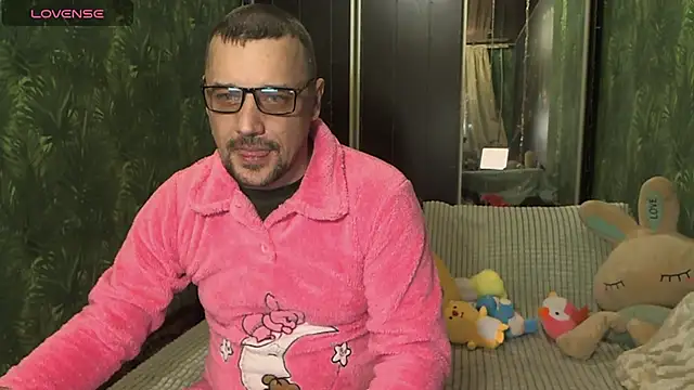 Snapshot of DanielOhCool chatting on January 17, 2025, 1:46 pm DanielOhCool online show from January 17, 2025, 1:46 pm