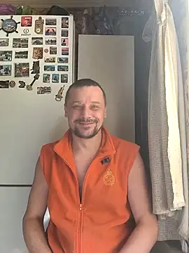 Snapshot of DanielOhCool chatting on September 15, 2025, 8:03 am DanielOhCool online show from September 15, 2025, 8:03 am