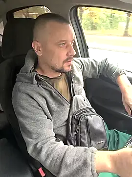 Snapshot of DanielOhCool chatting on September 19, 2025, 8:27 am DanielOhCool online show from September 19, 2025, 8:27 am