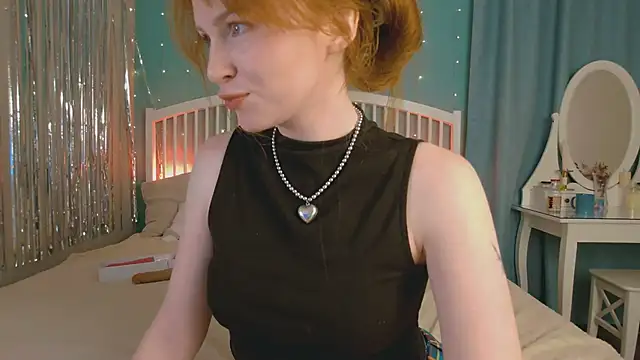 Snapshot of GingerArin chatting on June 5, 2026, 11:05 am GingerArin online show from June 5, 2026, 11:05 am