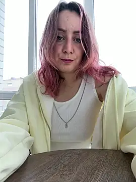 Snapshot of Puzdosia chatting on May 4, 2026, 6:42 am Puzdosia online show from May 4, 2026, 6:42 am